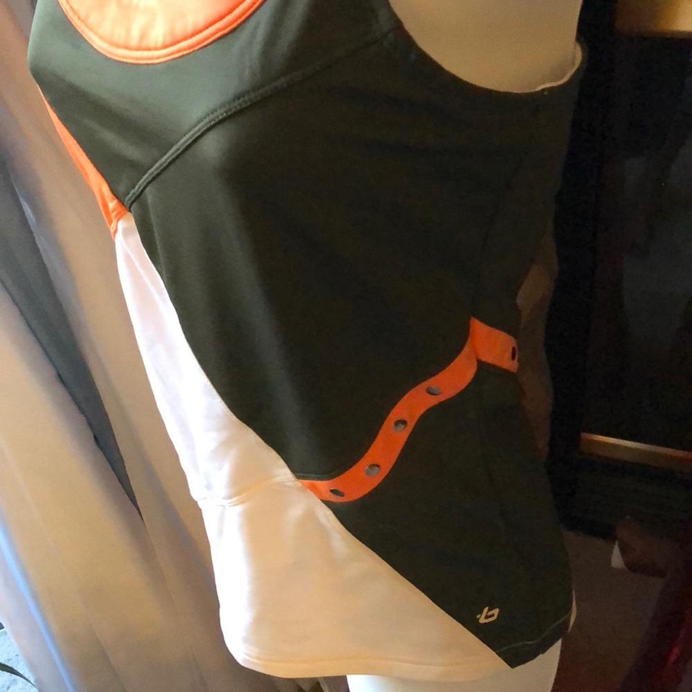 BOLLE HIGH PERFORMANCE WORKOUT TOP - Picture 2 of 8
